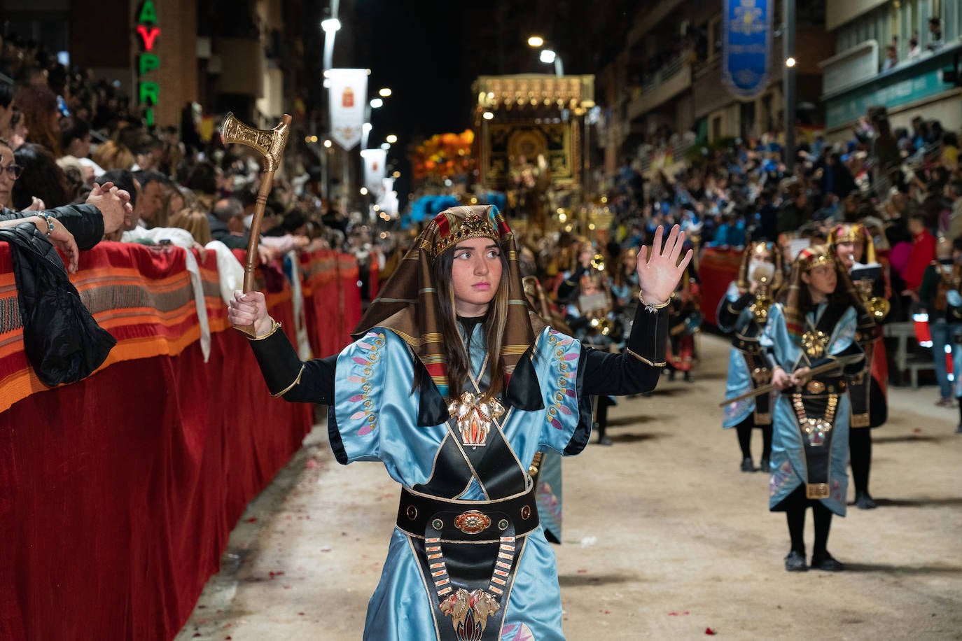 Fotos: Desfile bíblico-pasional del Viernes Santo en Lorca