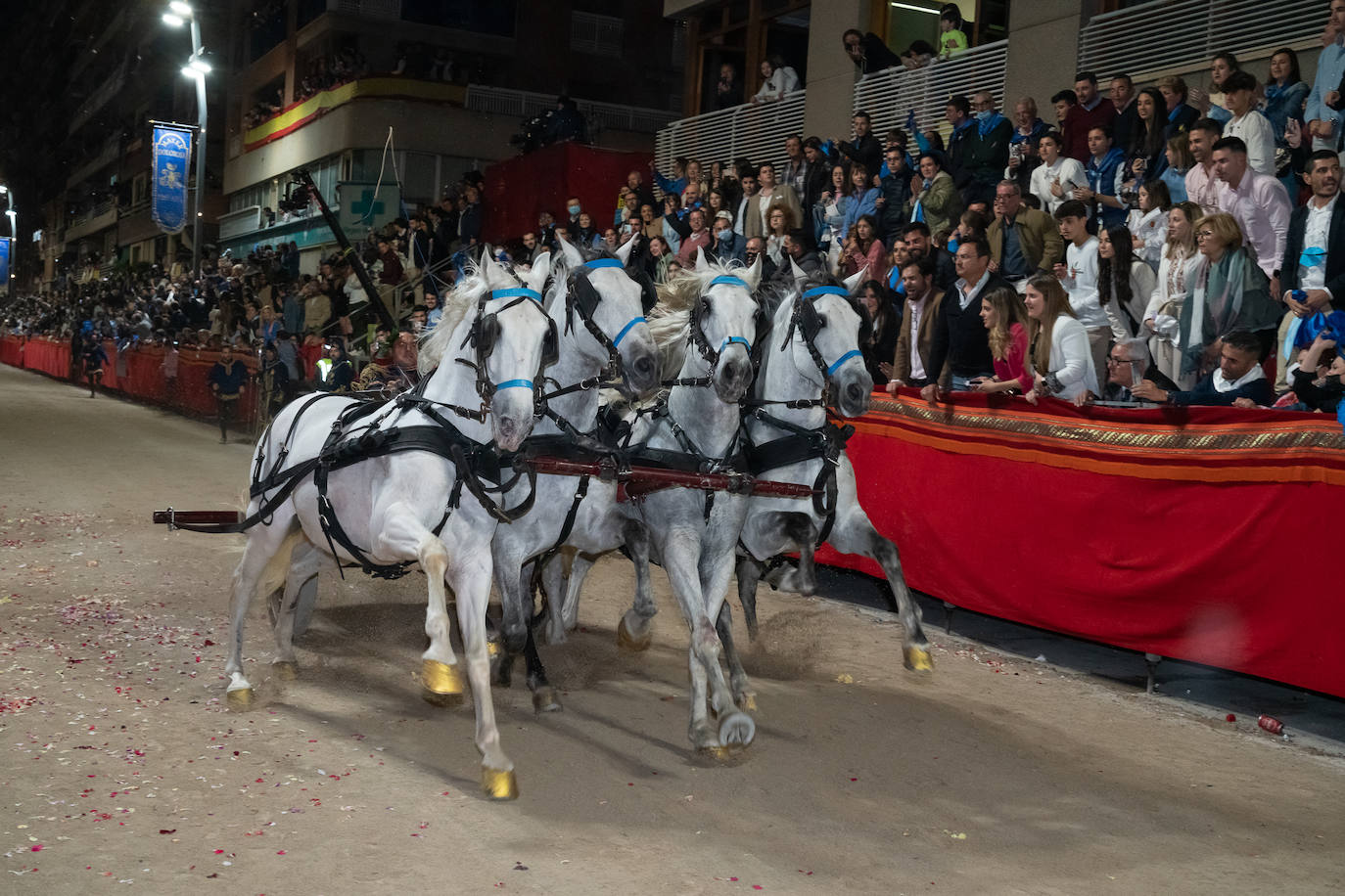 Fotos: Desfile bíblico-pasional del Viernes Santo en Lorca