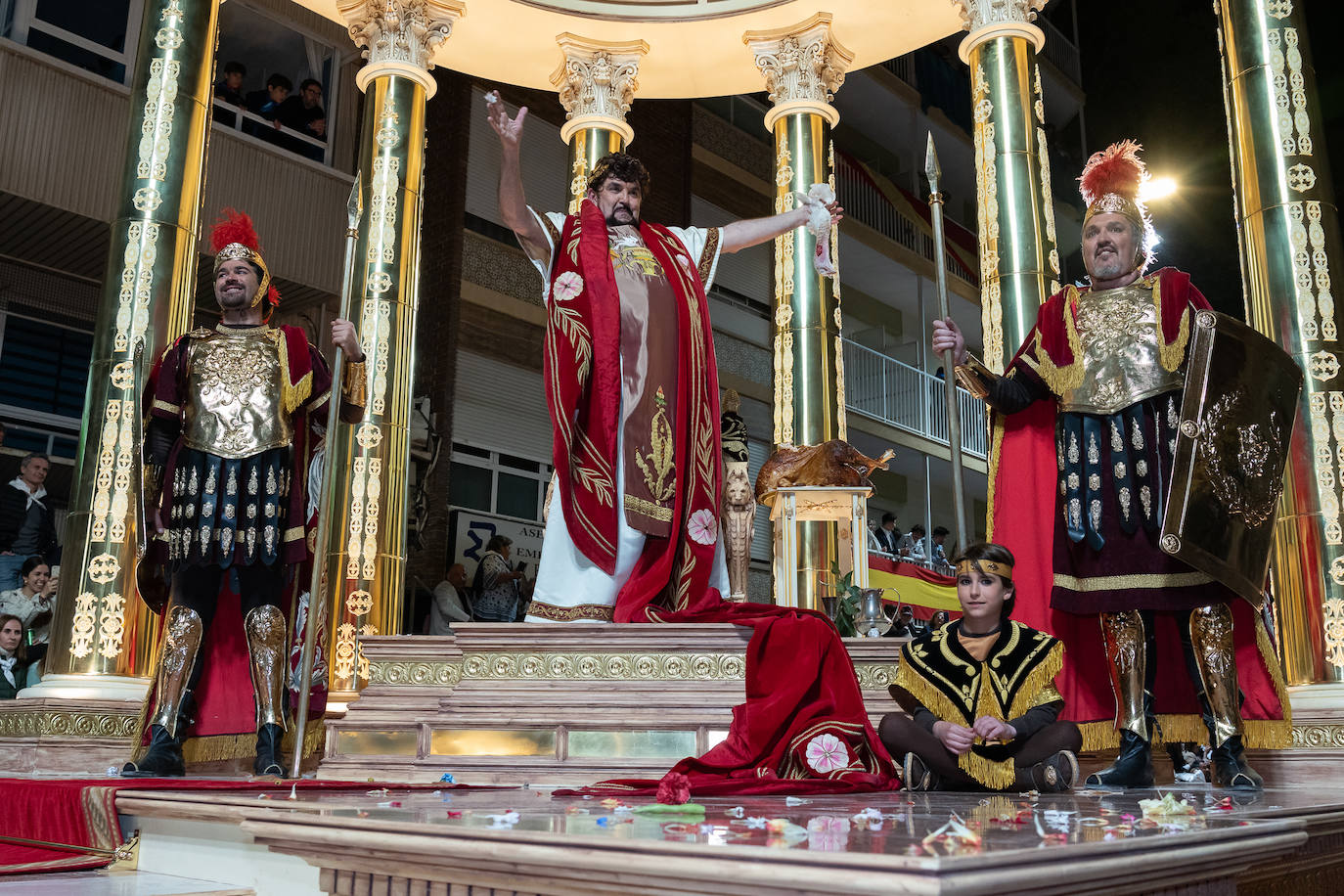 Fotos: Desfile bíblico-pasional del Viernes Santo en Lorca