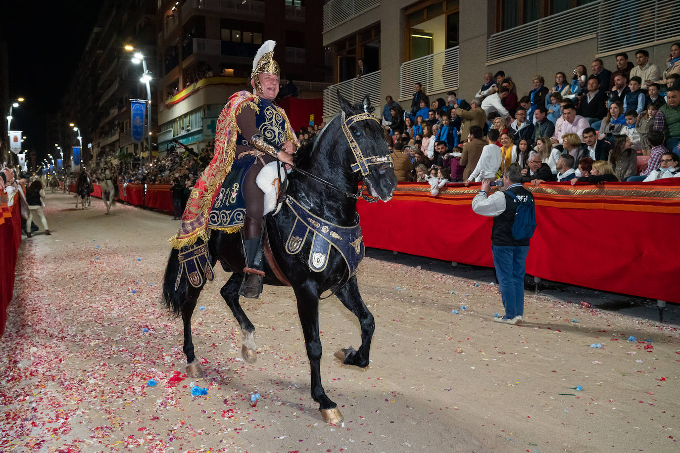 Fotos: Desfile bíblico-pasional del Viernes Santo en Lorca