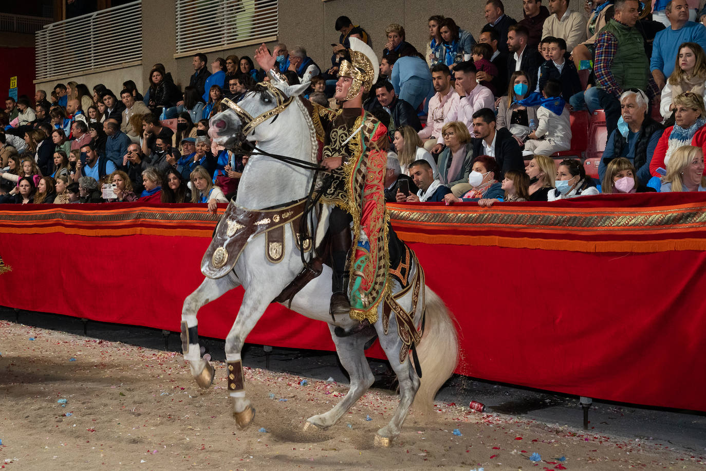 Fotos: Desfile bíblico-pasional del Viernes Santo en Lorca
