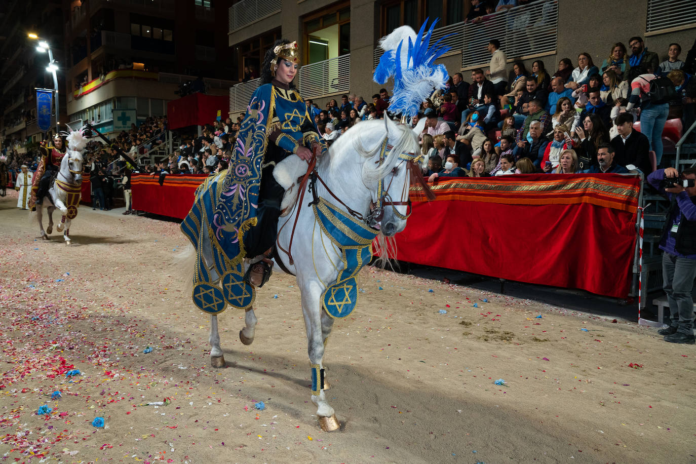 Fotos: Desfile bíblico-pasional del Viernes Santo en Lorca