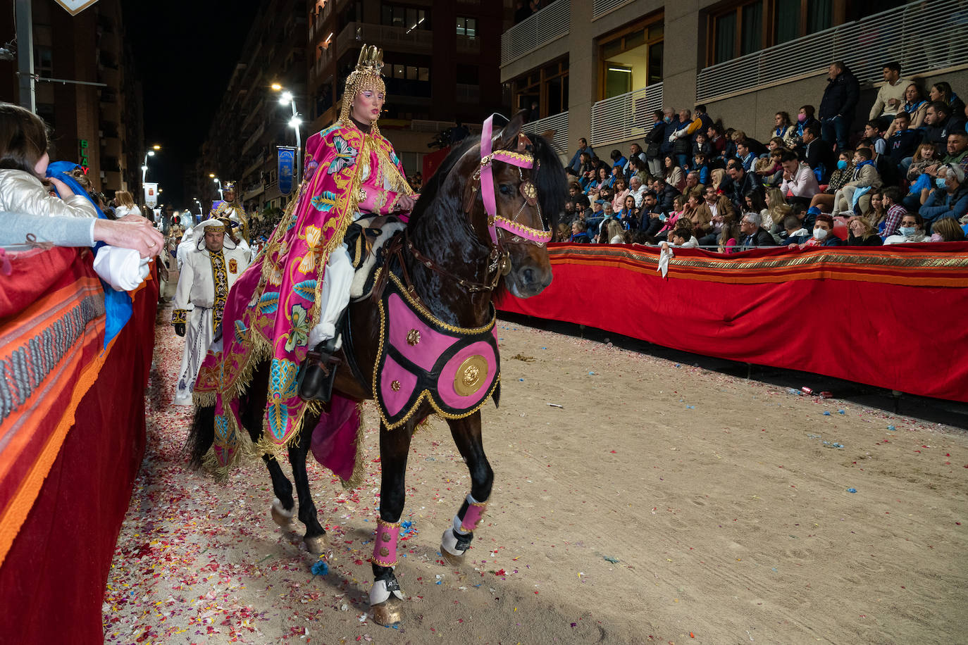 Fotos: Desfile bíblico-pasional del Viernes Santo en Lorca