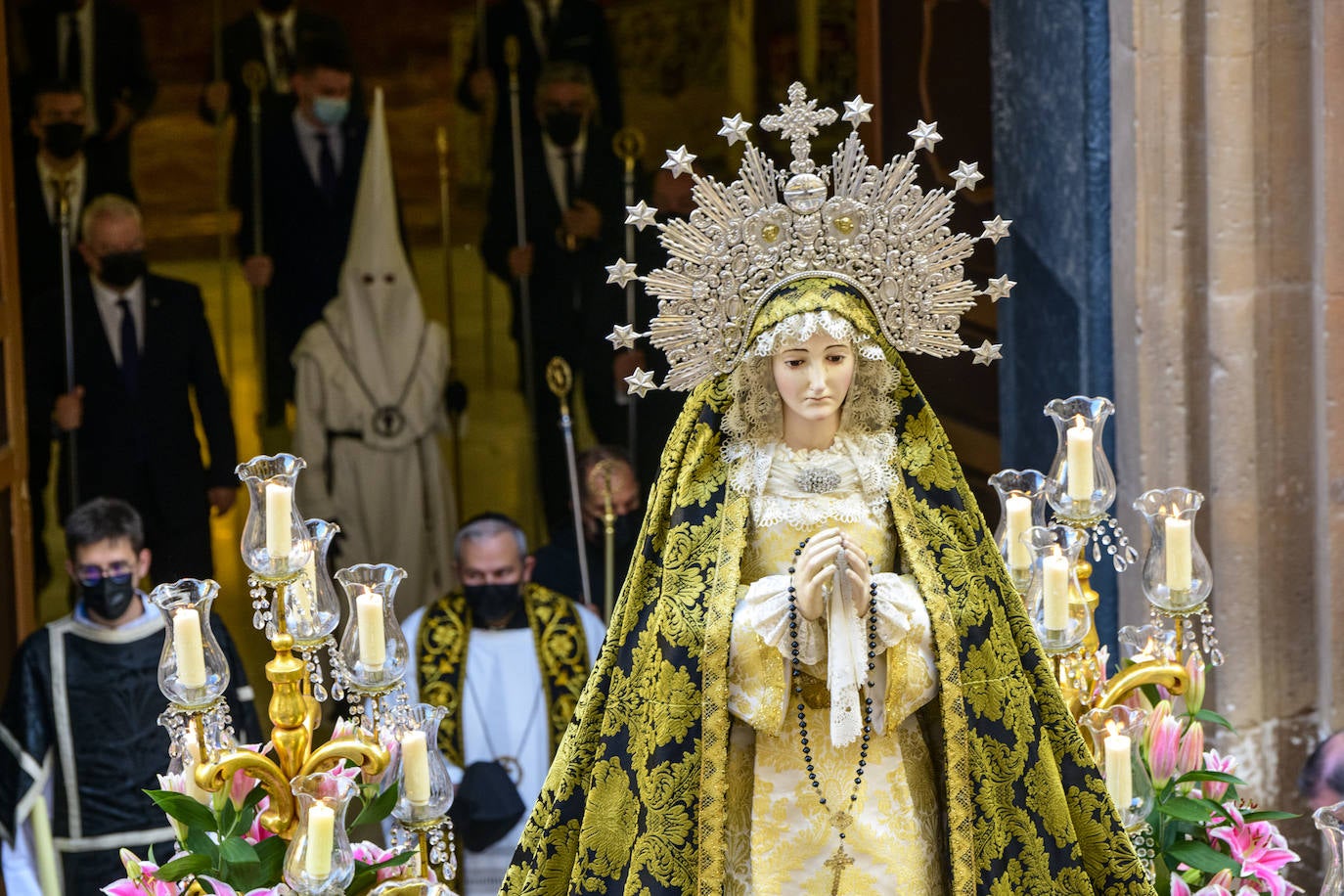 Fotos: La procesión del Yacente de Sábado Santo en Murcia, en imágenes