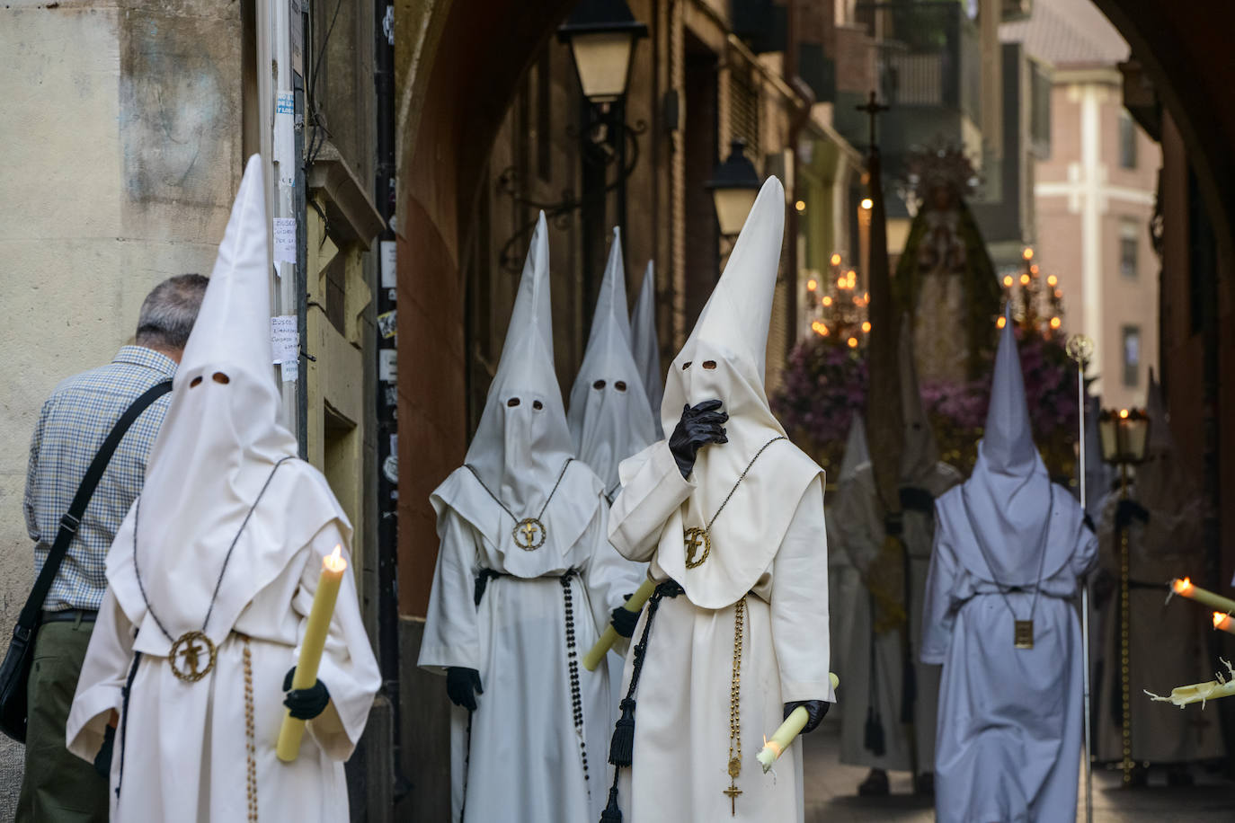 Fotos: La procesión del Yacente de Sábado Santo en Murcia, en imágenes