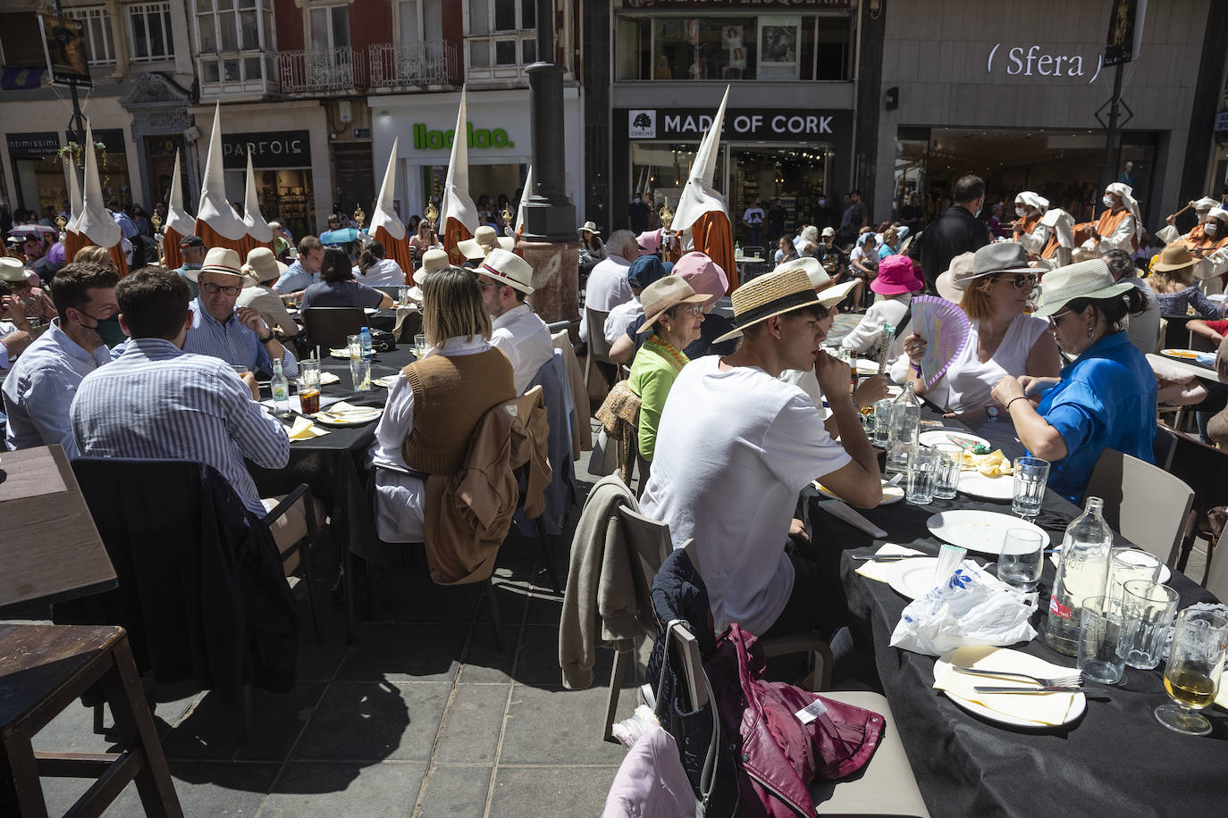 Fotos: La procesión del Resucitado de Cartagena, en imágenes