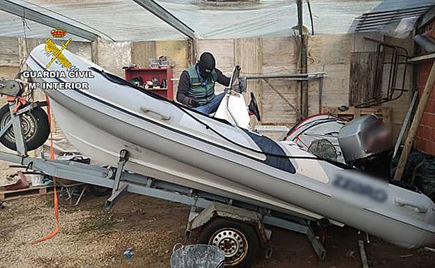 Una de las embarcaciones incautadas.