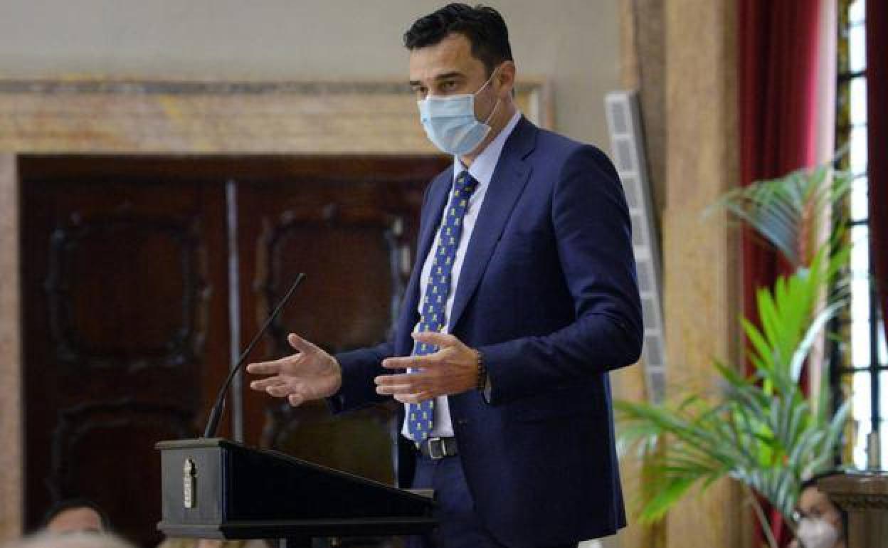 El portavoz de Podemos en el Ayuntamiento de Murcia, Ginés Ruiz, en una imagen de archivo.