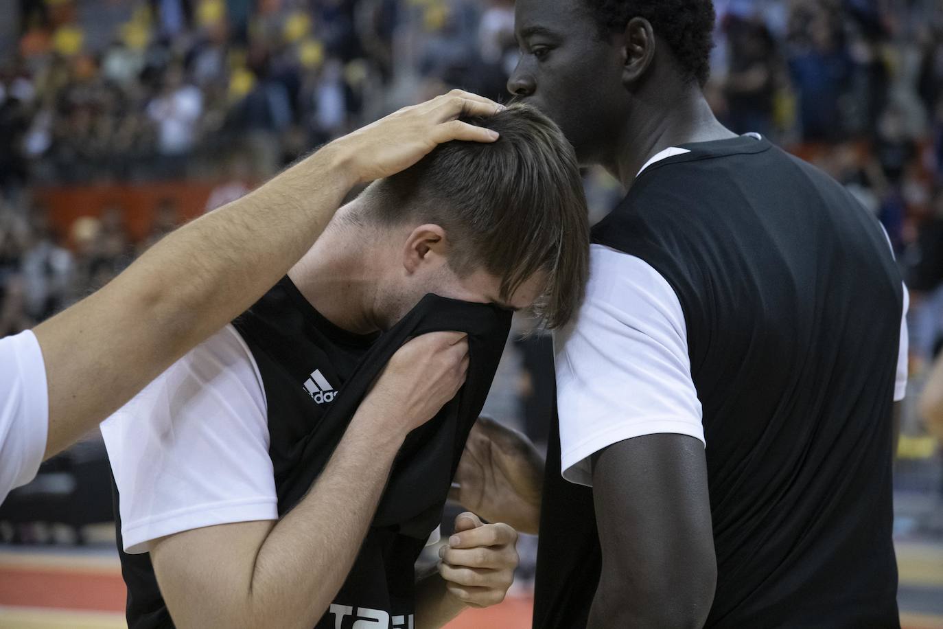 Fotos: La victoria del CB Cartagena frente al Basket Navarra, en imágenes