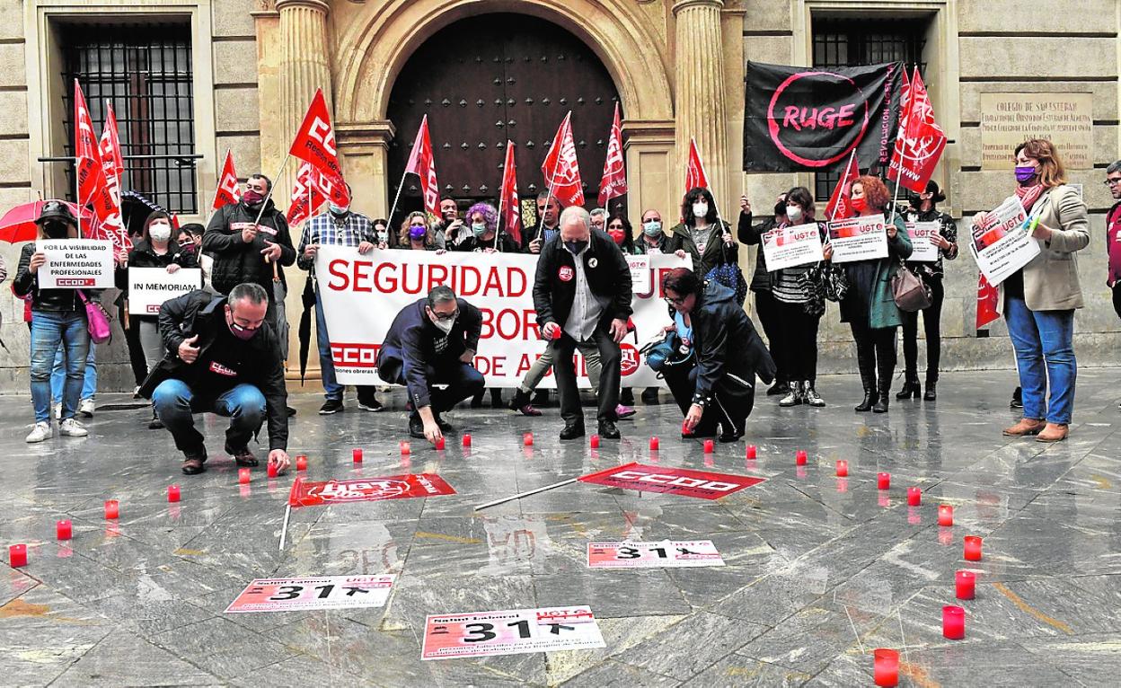 Velas por los 31 trabajadores fallecidos