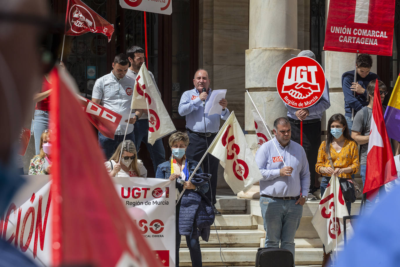 Fotos: Trabajadores y sindicatos exigen en Cartagena medidas urgentes ante la inflación y actualizar los convenios