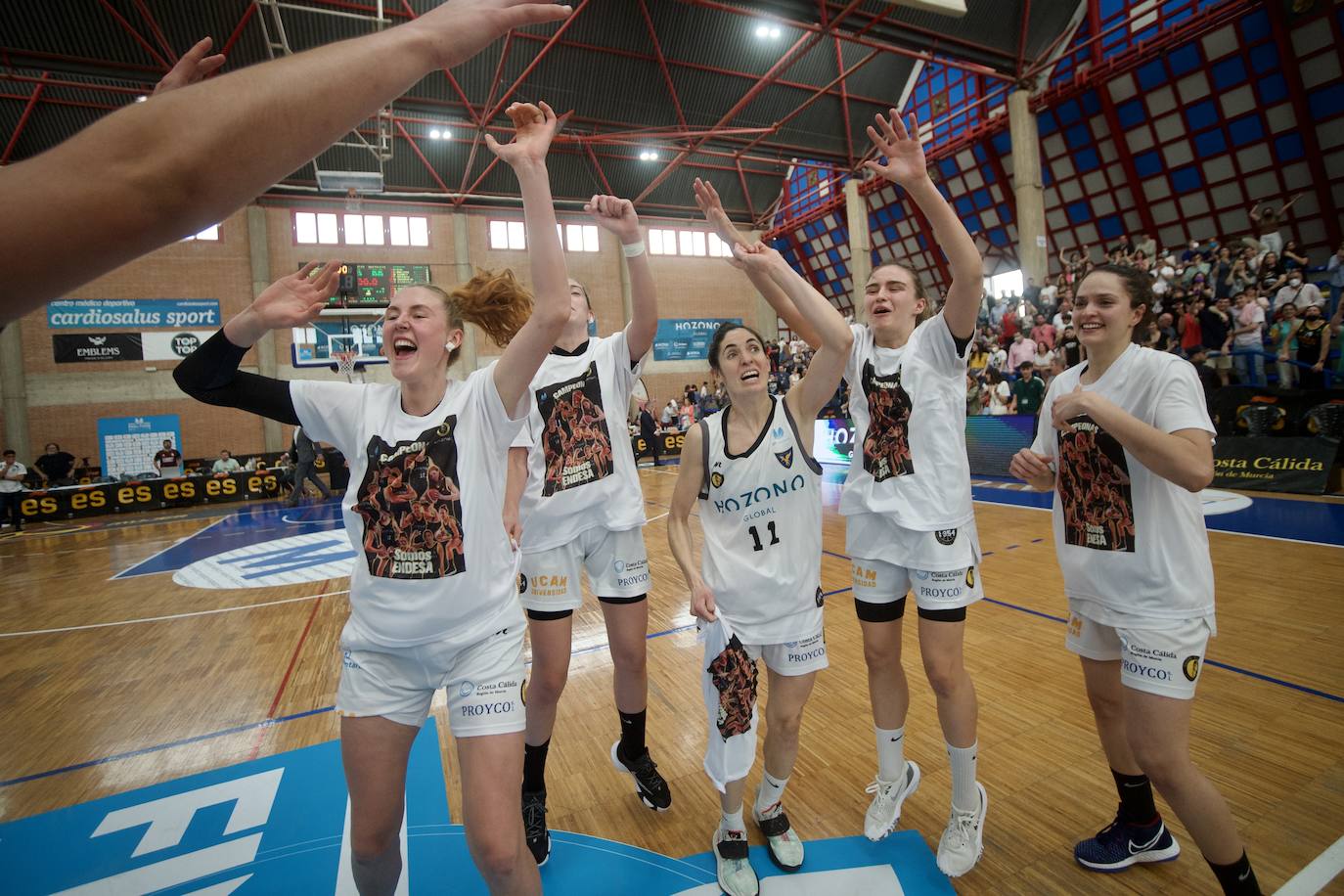 Fotos: El Hozono Global Jairis hace historia y asciende, por primera vez, a la Liga Femenina Endesa
