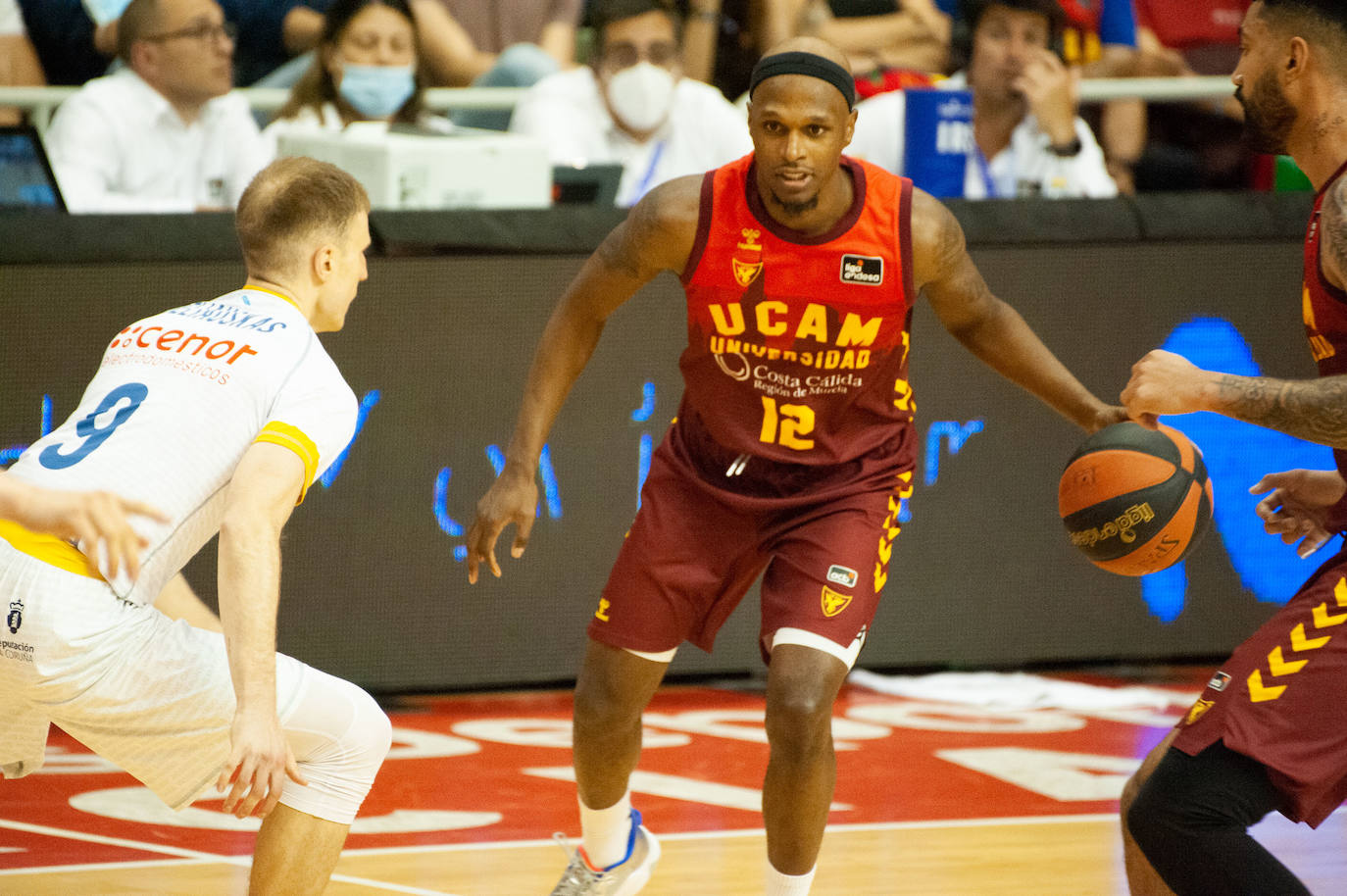Fotos: El UCAM vuelve a los puestos de &#039;playoff&#039;