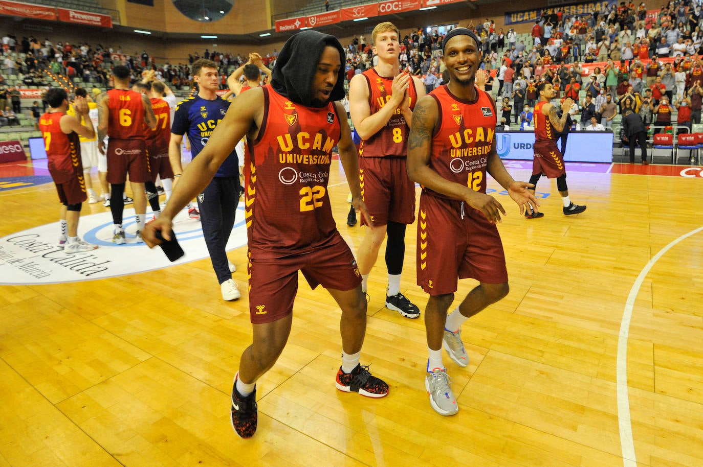 Fotos: El UCAM vuelve a los puestos de &#039;playoff&#039;