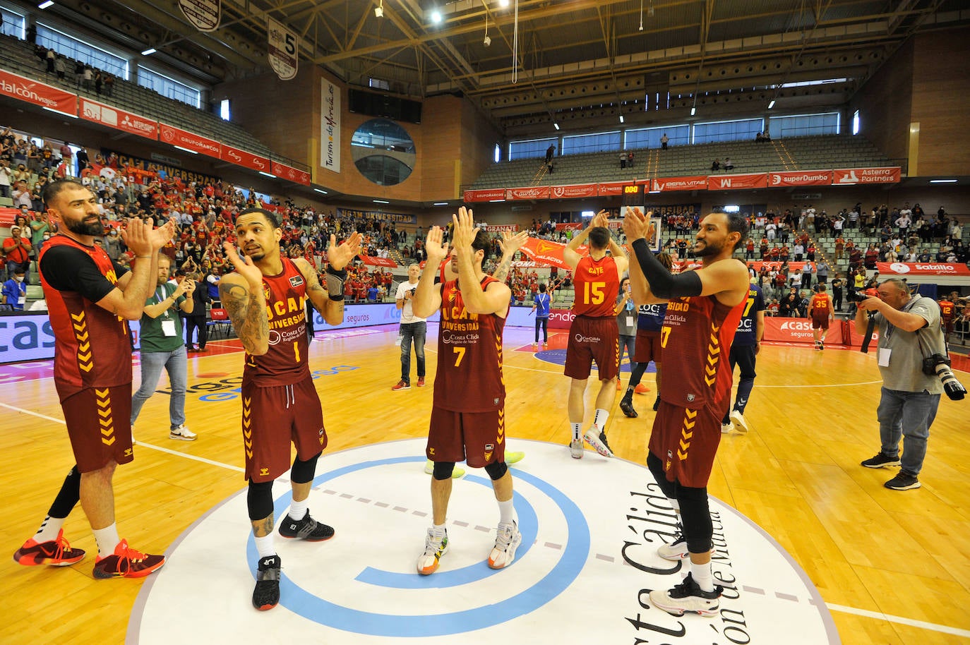 Fotos: El UCAM vuelve a los puestos de &#039;playoff&#039;