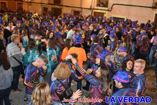 La peña «Los Mataos» logró por tercera vez alzarse con el primer premio del Concurso de la Noche de las Migas en la categoría de peñas; entre los grupos de vecinos del Hoyo, el primer puesto fue la peña «La Cruz». 