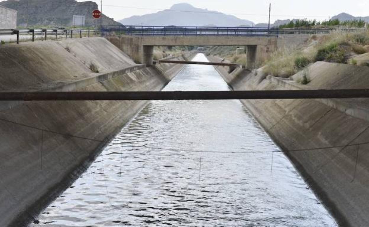 El cauce del trasvase Tajo-Segura, a la altura del Campotéjar Alta, en una imagen de archivo. 