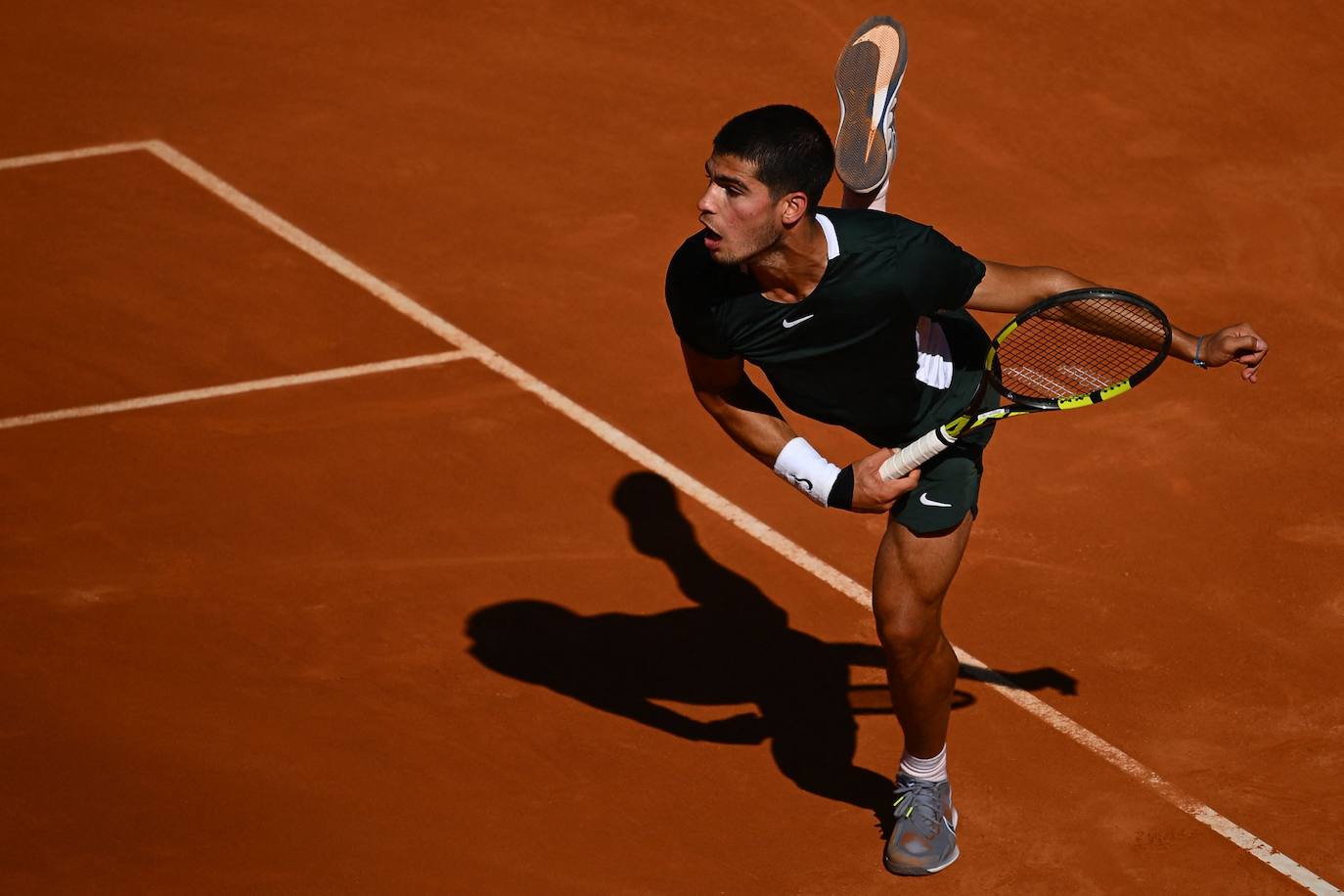 Fotos: La victoria de Carlos Alcaraz ante Novak Djokovic en el Masters de Madrid, en imágenes