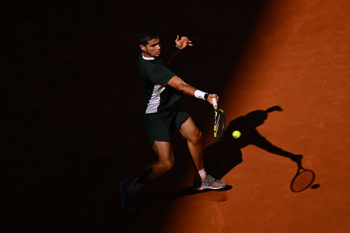 Fotos: La victoria de Carlos Alcaraz ante Novak Djokovic en el Masters de Madrid, en imágenes