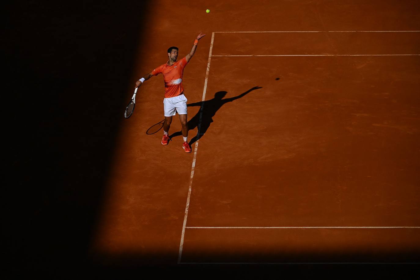 Fotos: La victoria de Carlos Alcaraz ante Novak Djokovic en el Masters de Madrid, en imágenes