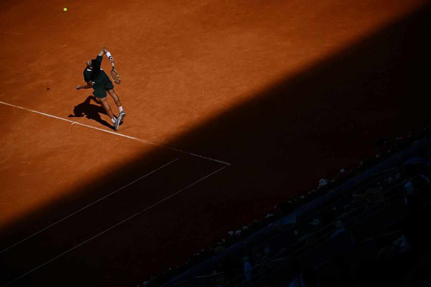 Fotos: La victoria de Carlos Alcaraz ante Novak Djokovic en el Masters de Madrid, en imágenes