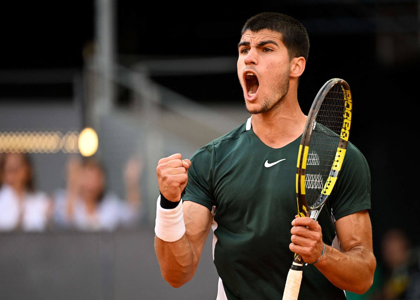 Fotos: La victoria de Carlos Alcaraz ante Novak Djokovic en el Masters de Madrid, en imágenes