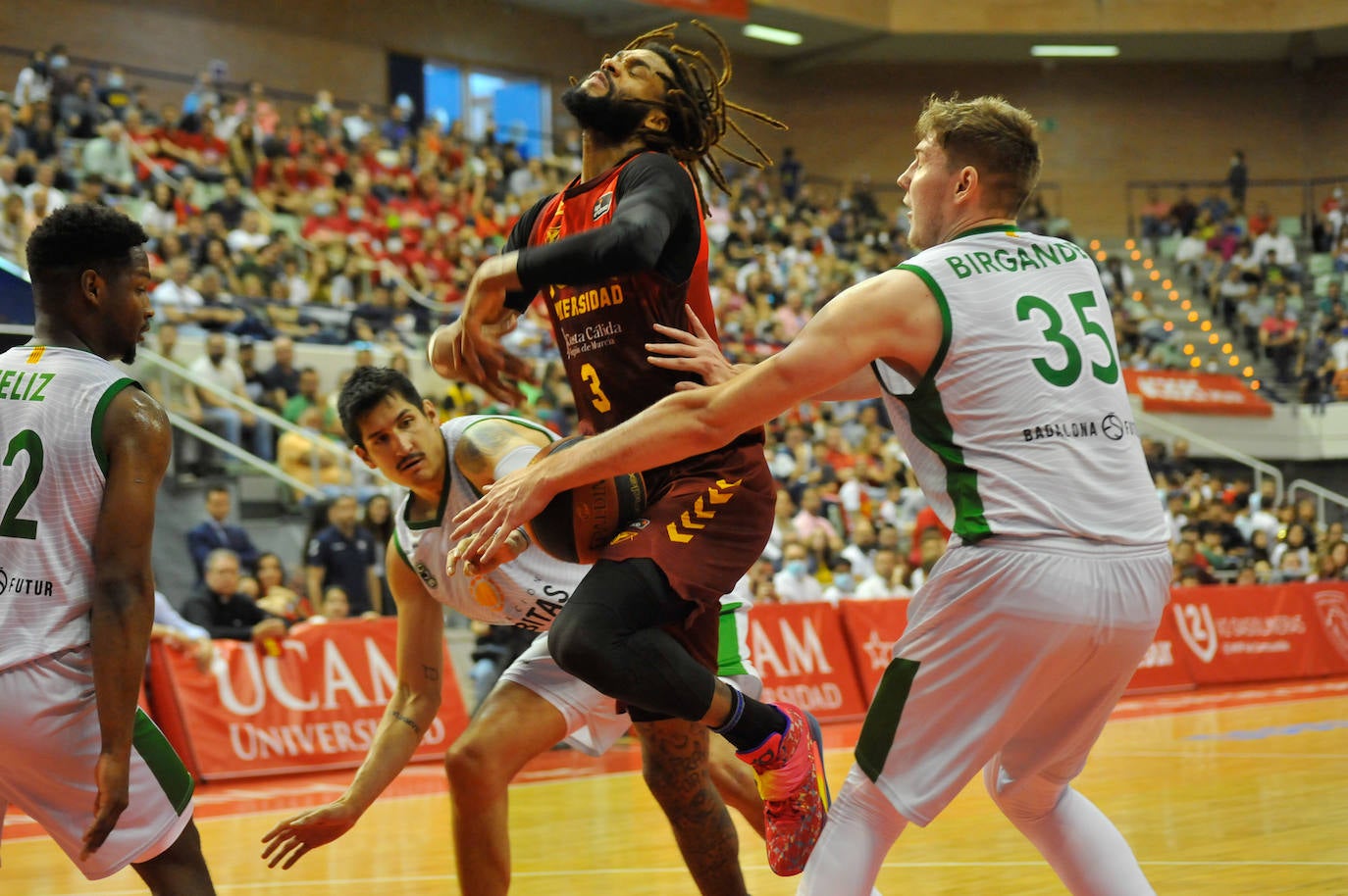 Fotos: La derrota del UCAM Murcia frente al Joventut, en imágenes