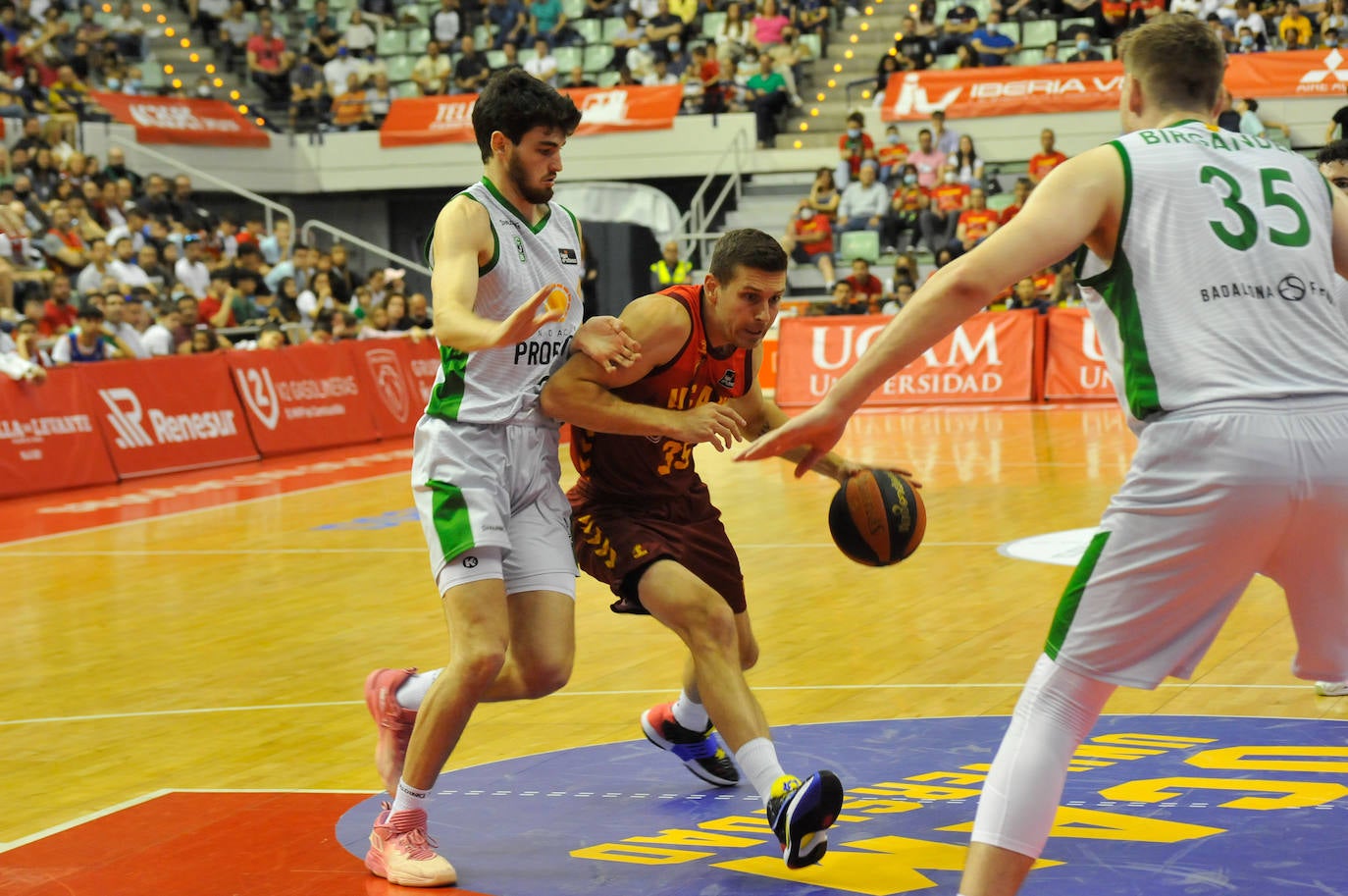 Fotos: La derrota del UCAM Murcia frente al Joventut, en imágenes