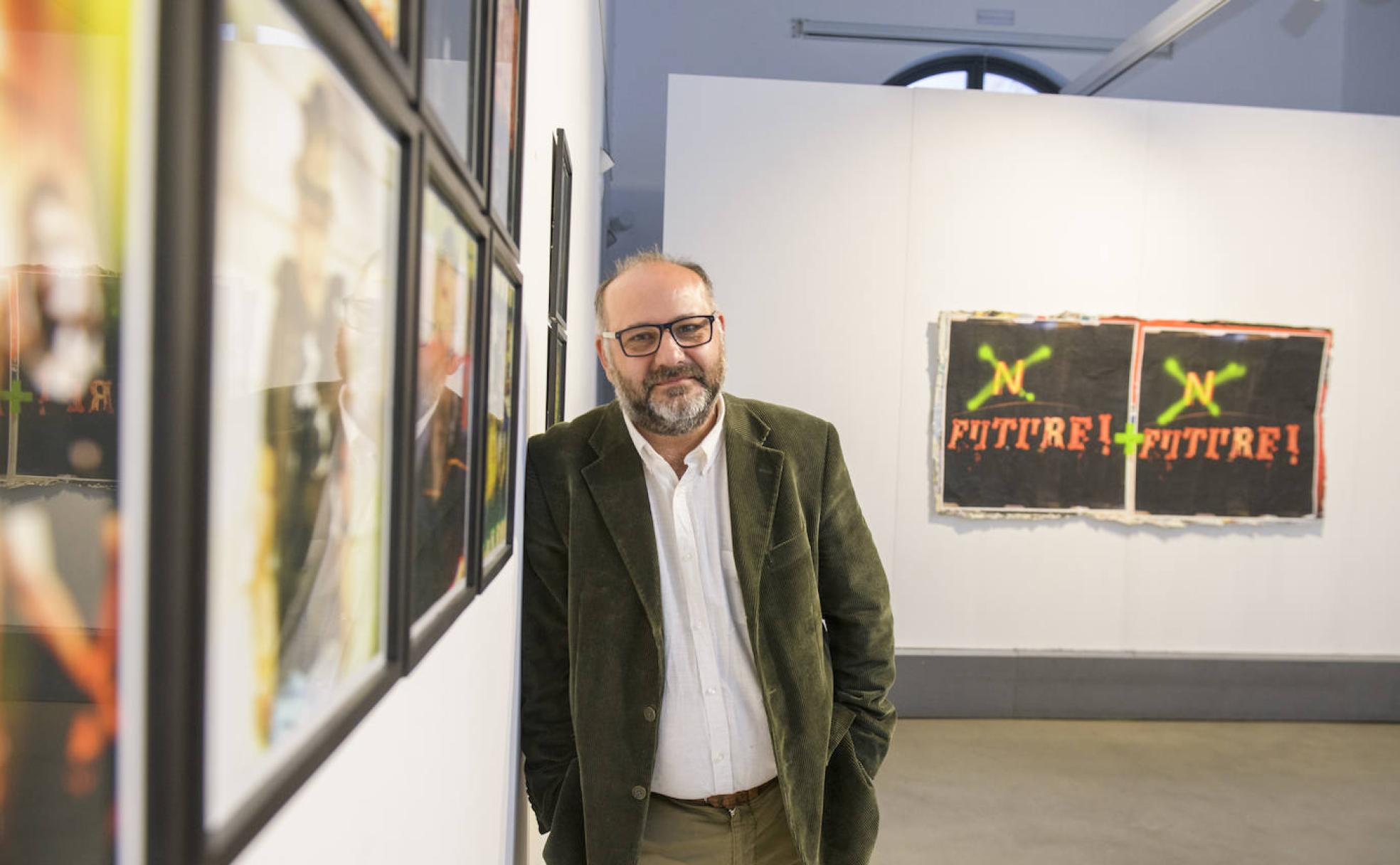 «Me encontró a mí la fotografía». Es una de las cosas que más claro tiene José Carlos Nievas, fotógrafo de artistas, músicos y poetas. 