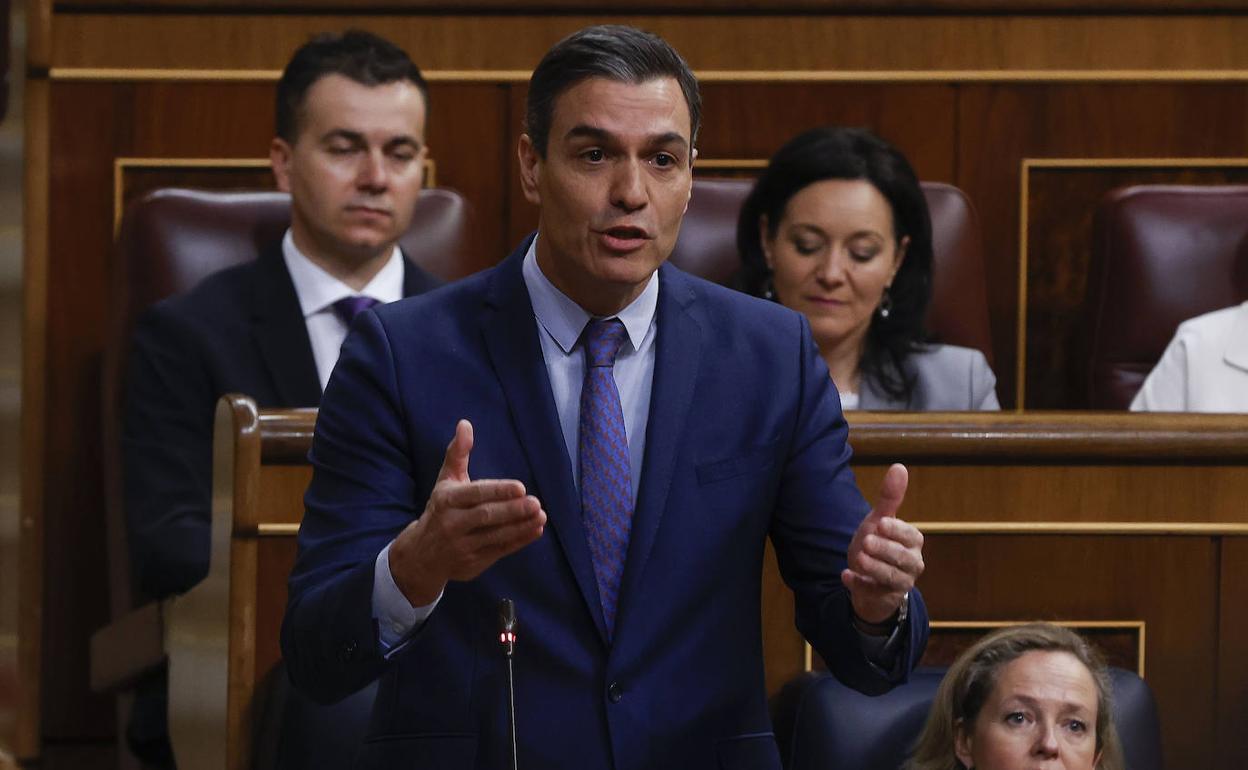 El presidente del Gobierno, Pedro Sánchez, durante una sesión de control en el Congreso. 