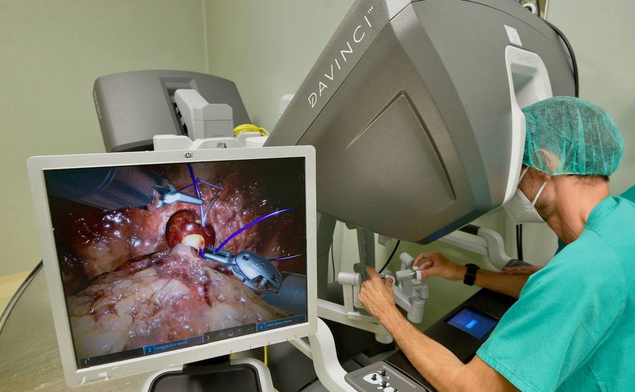 Imagen de archivo de una operación en el Morales Meseguer. 