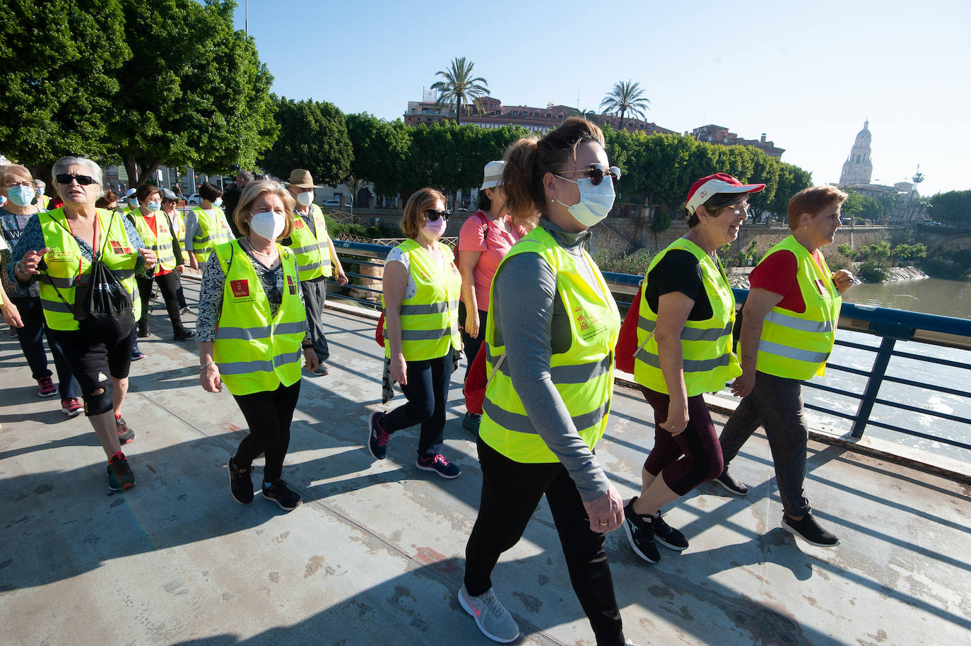 Fotos: Marcha en Murcia por el bienestar emocional