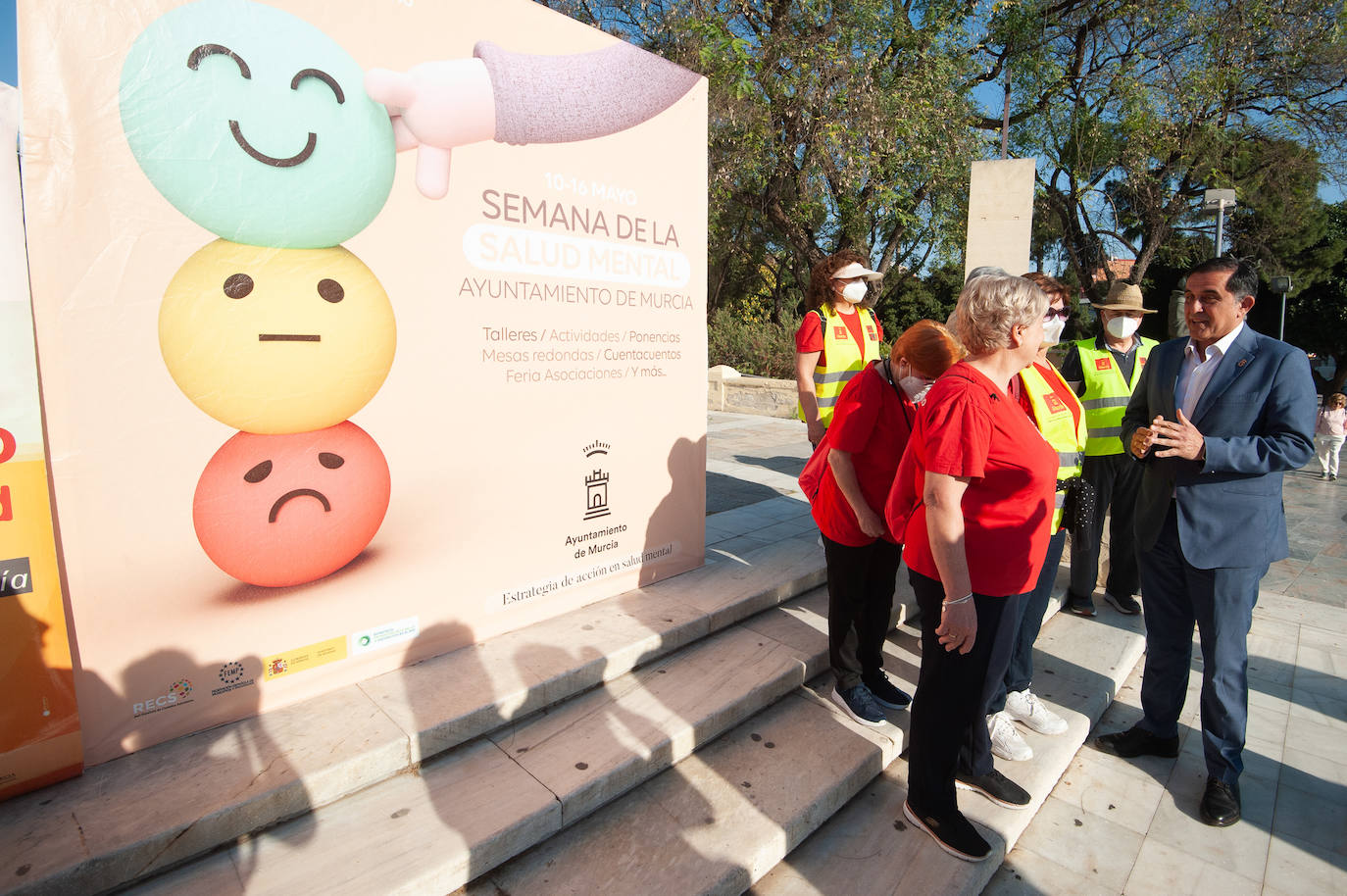Fotos: Marcha en Murcia por el bienestar emocional