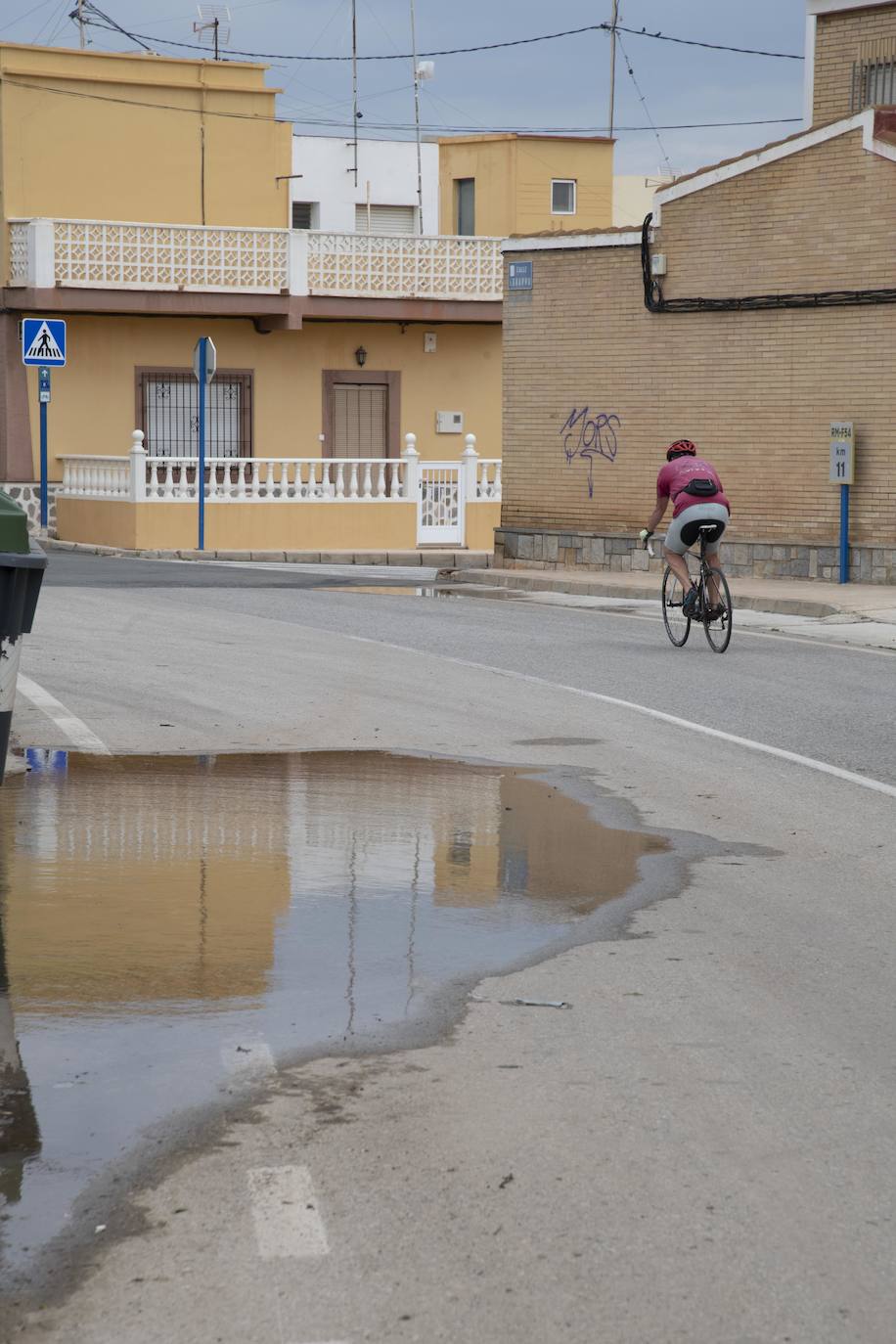 Fotos: Calles destrozadas en Los Nietos y Los Urrutias