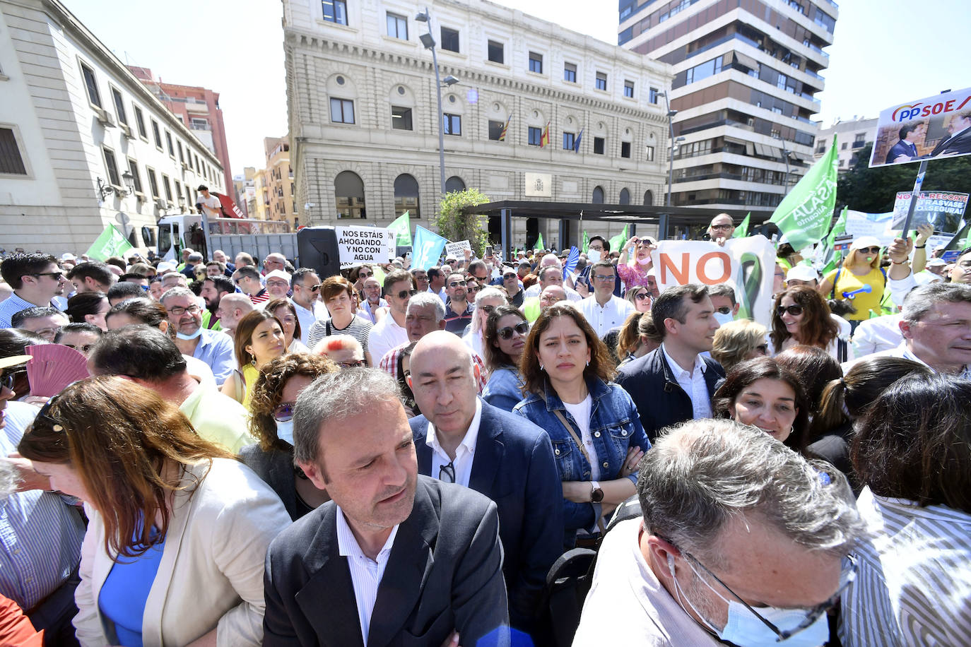 Fotos: Manifestación de los regantes del Trasvase en Alicante, este martes 17 de mayo