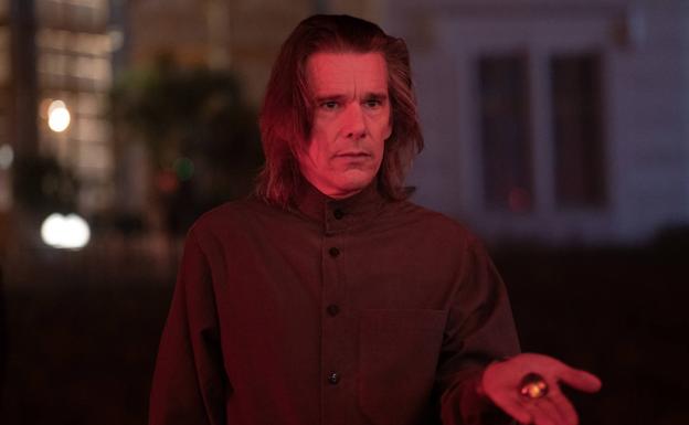 Ethan Hawke encarna al villano de 'Caballero Luna'.