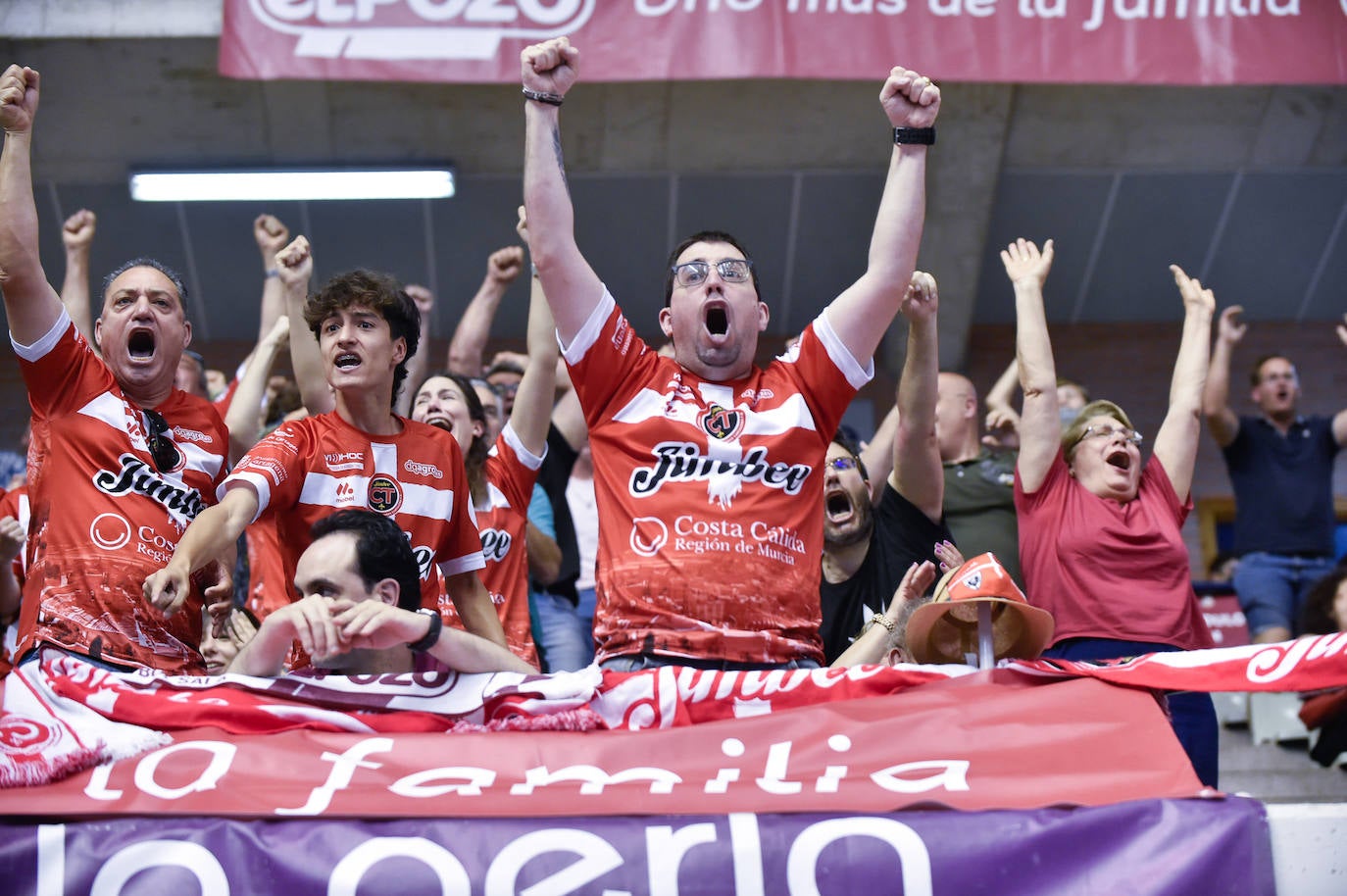 Fotos: Búscate en las gradsa del Palacio de los Deportes de Murcia