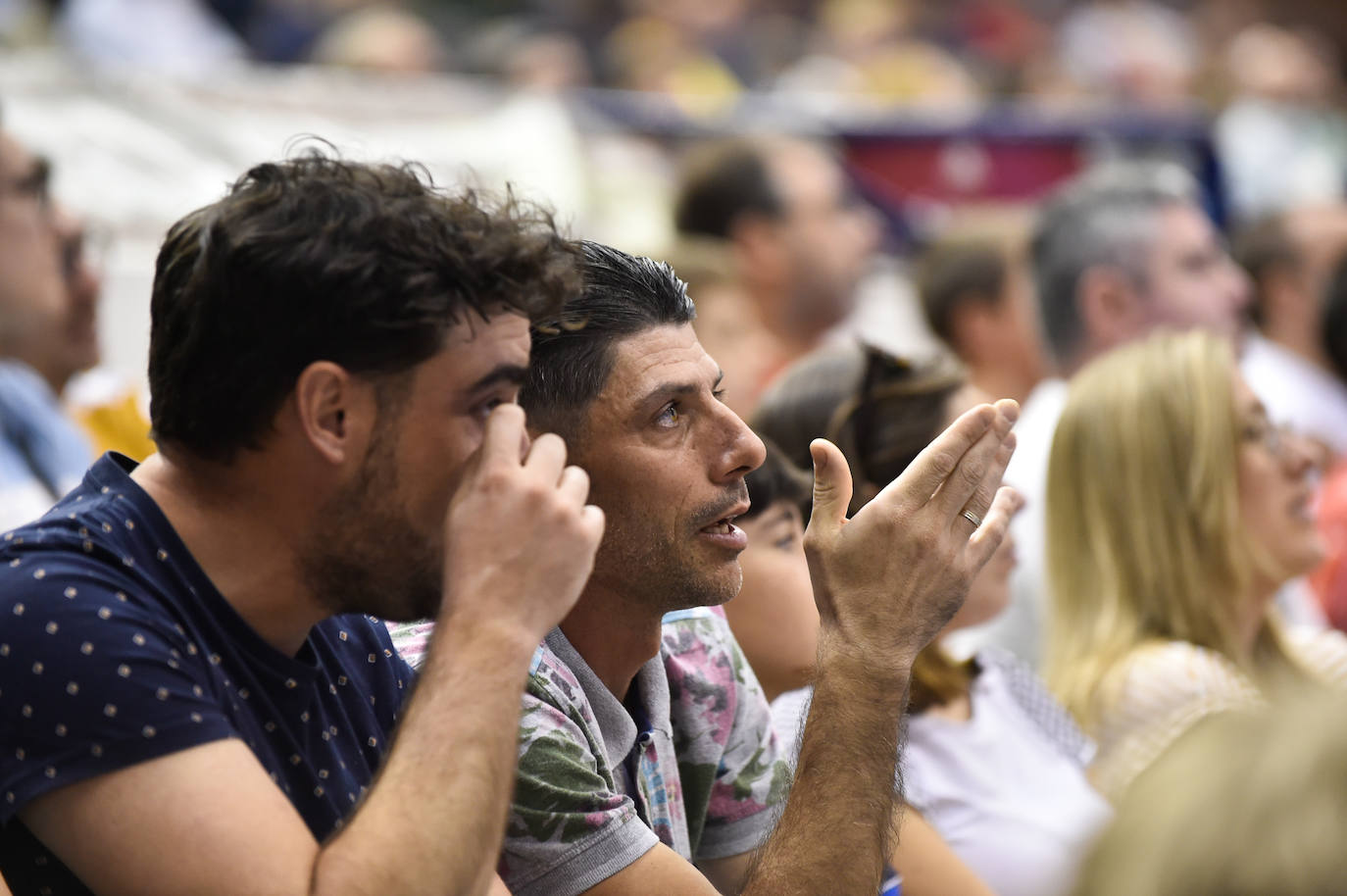 Fotos: Búscate en las gradsa del Palacio de los Deportes de Murcia