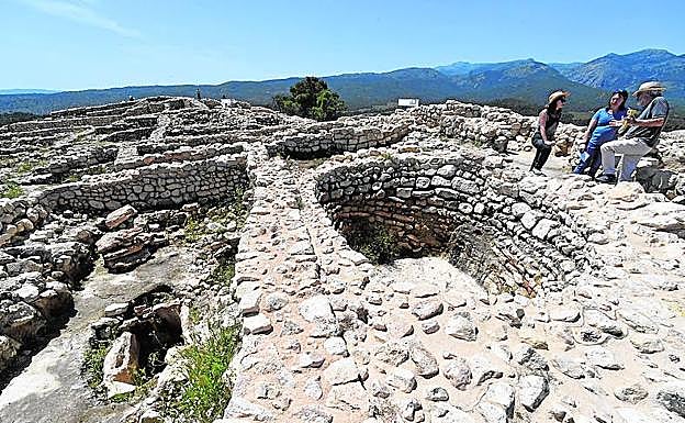 Depósito de agua de la tercera ciudad de La Almoloya (1750-1550 a.C.), en Pliego.