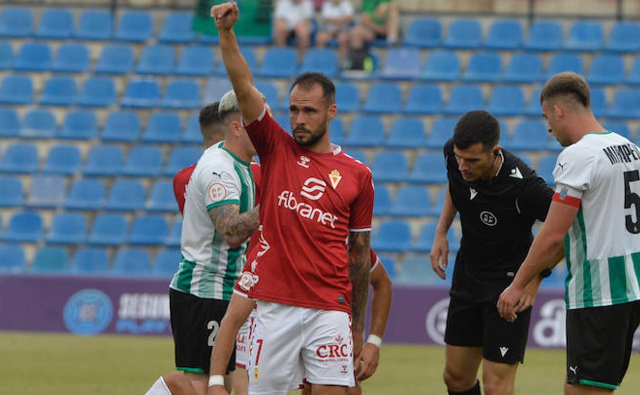 Santi Jara, en la semifinal del 'playoff' ante el Rayo Cantabria. 