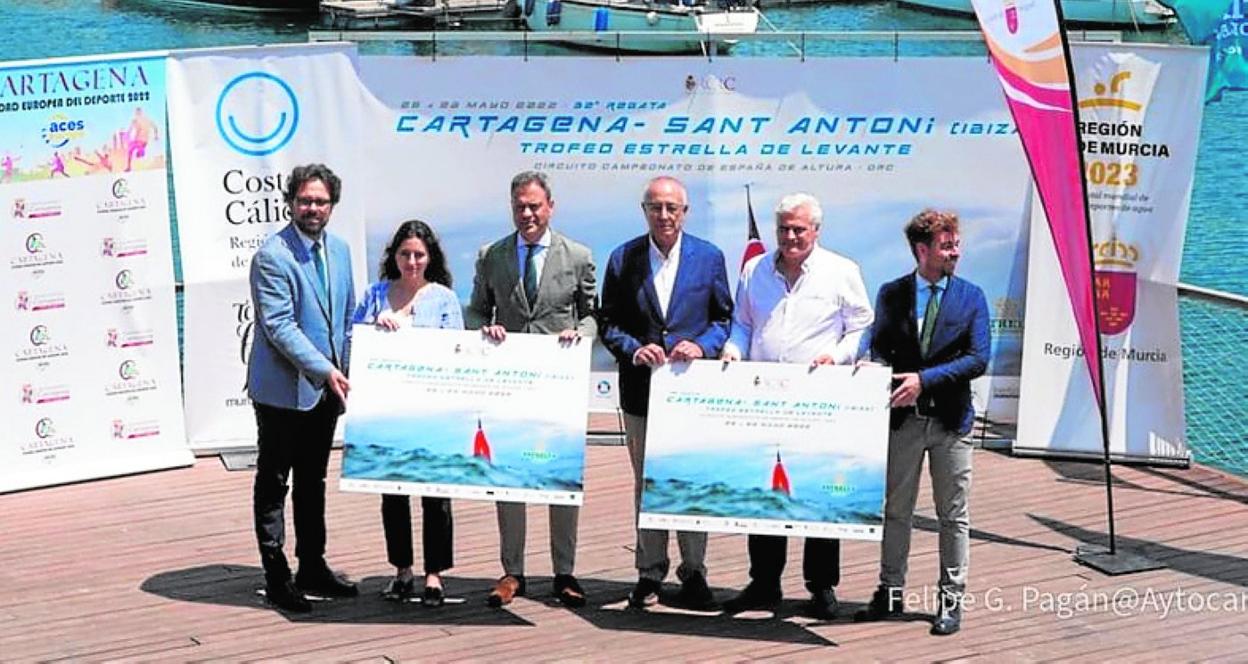 Presentación de la regata Cartagena-Ibiza, ayer en Cartagena. 