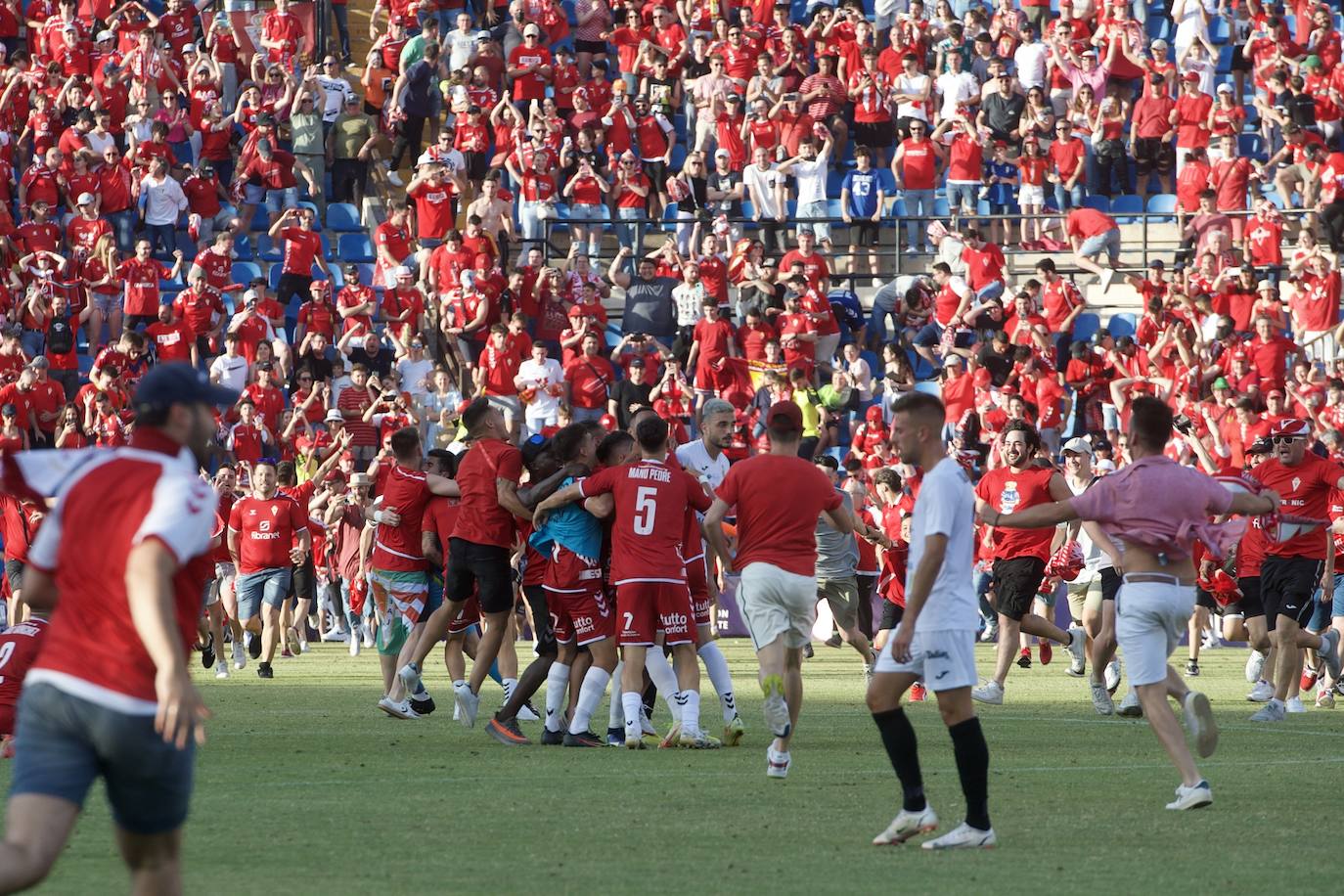 Fotos: La afición grana en la grada del Rico Pérez