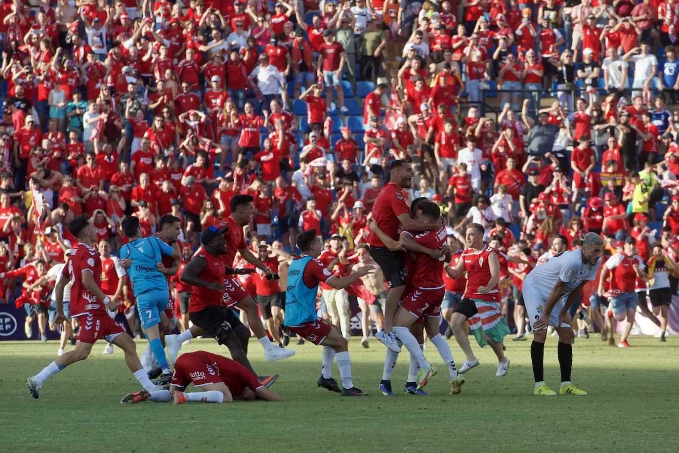 Fotos: La afición grana en la grada del Rico Pérez