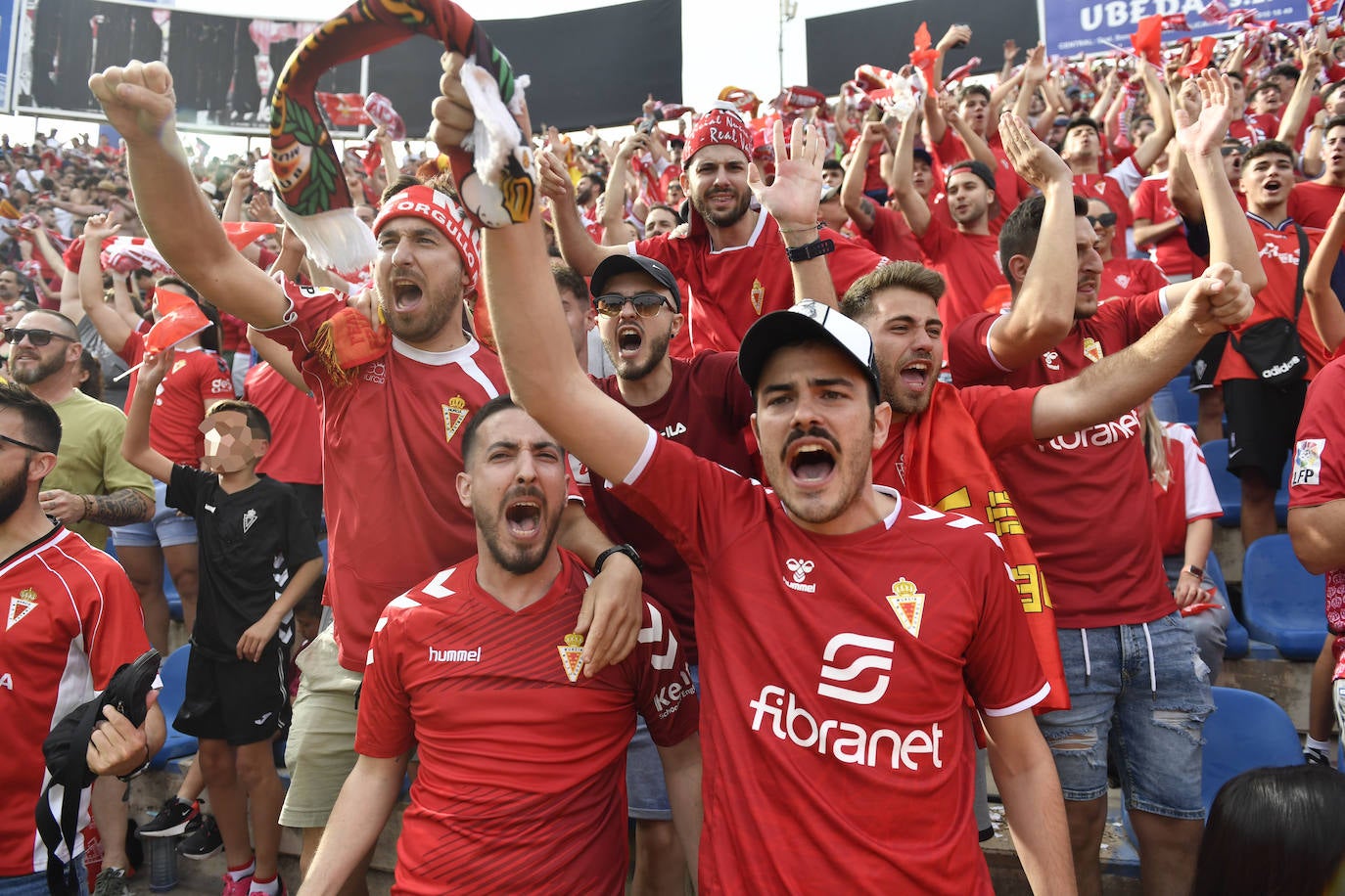 Fotos: La afición grana en la grada del Rico Pérez