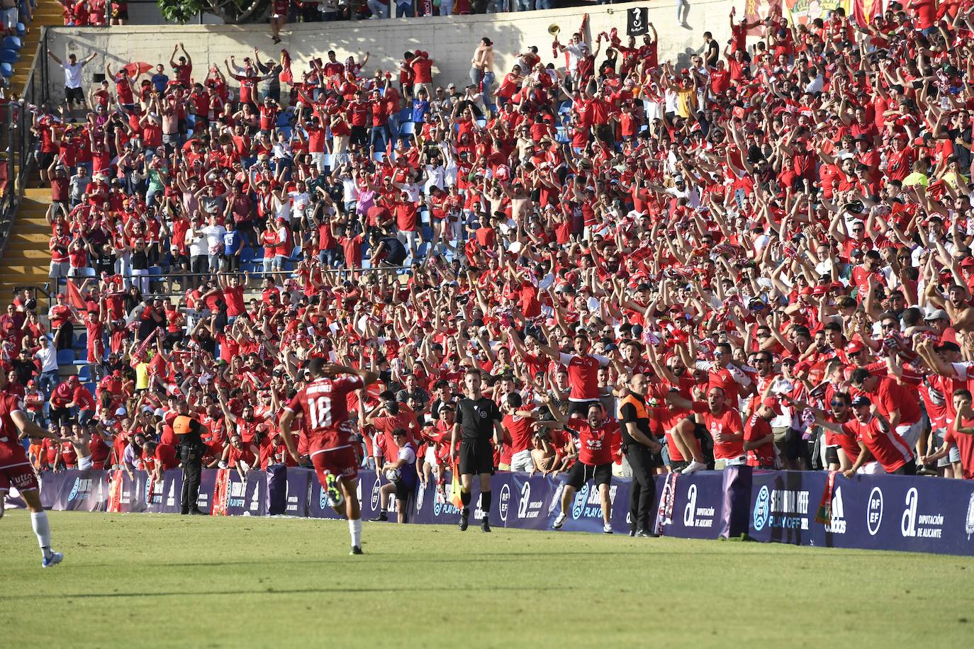 Fotos: La afición grana en la grada del Rico Pérez