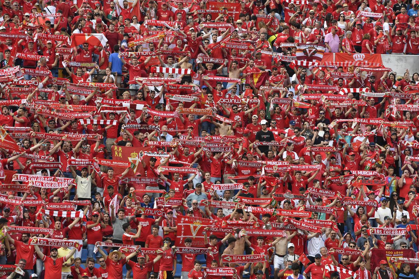 Fotos: La afición grana en la grada del Rico Pérez