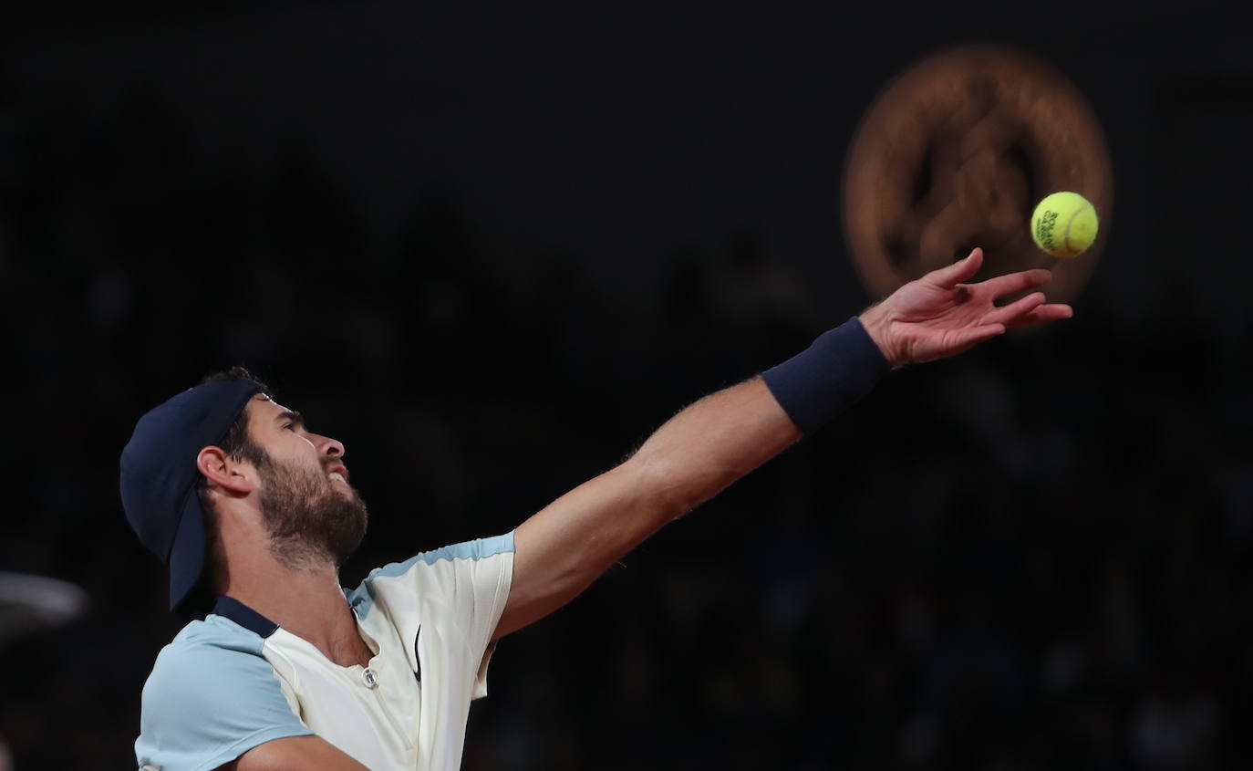 Fotos: Carlos Alcaraz derrota a Karen Khachanov y se mete en cuartos de final de Roland Garros