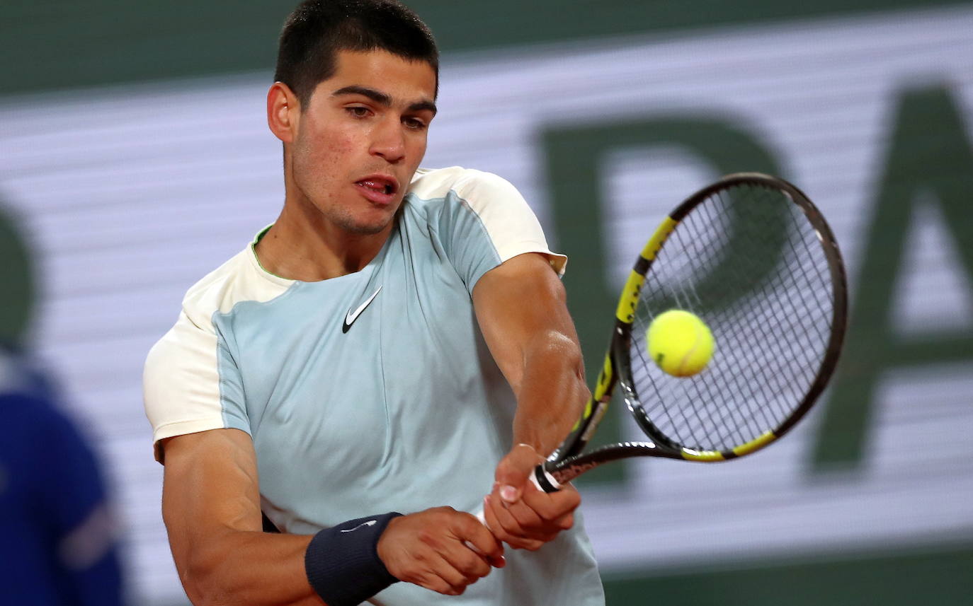 Fotos: Carlos Alcaraz derrota a Karen Khachanov y se mete en cuartos de final de Roland Garros