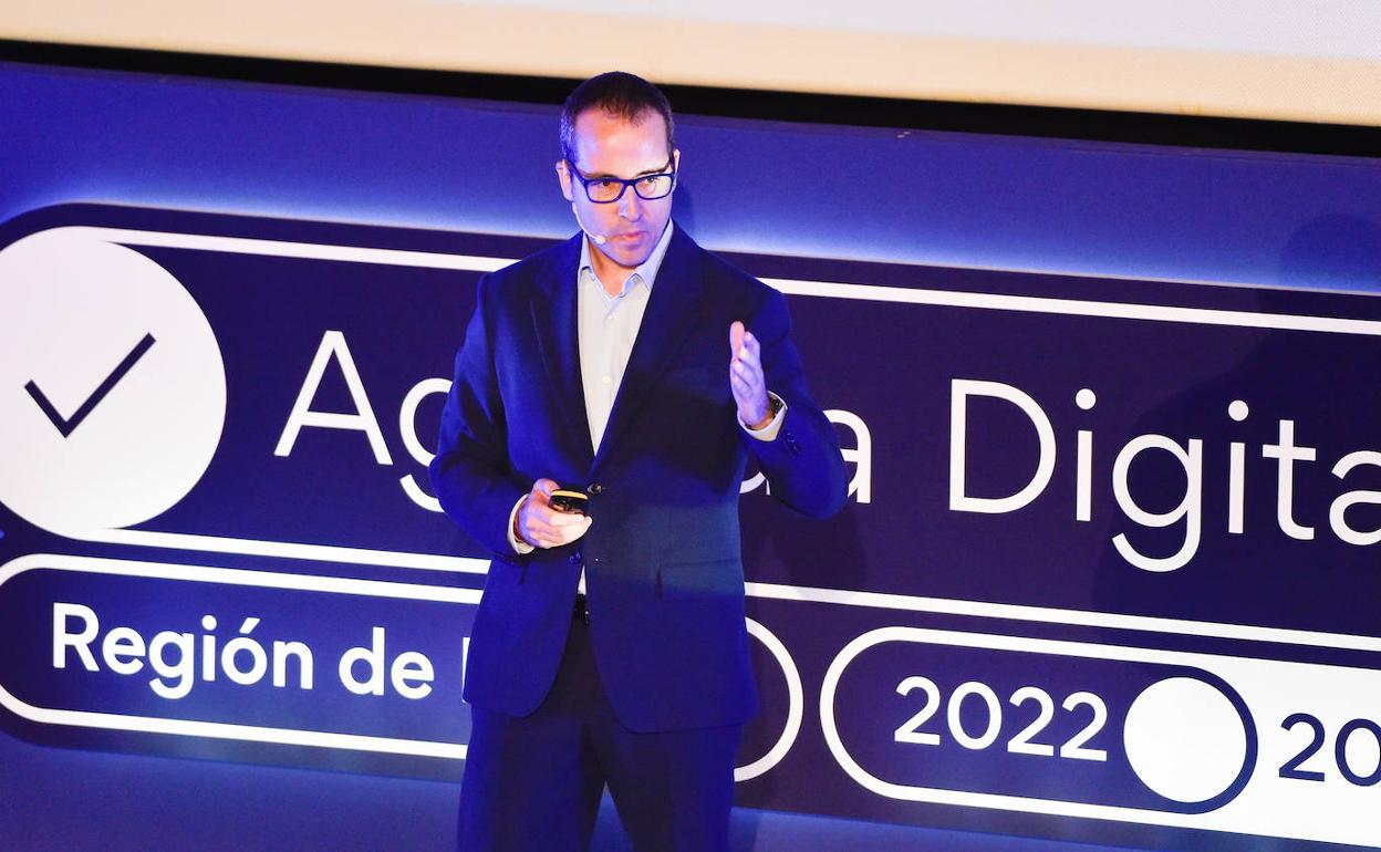 Javier Martínez Gilabert, durante su intervención. 