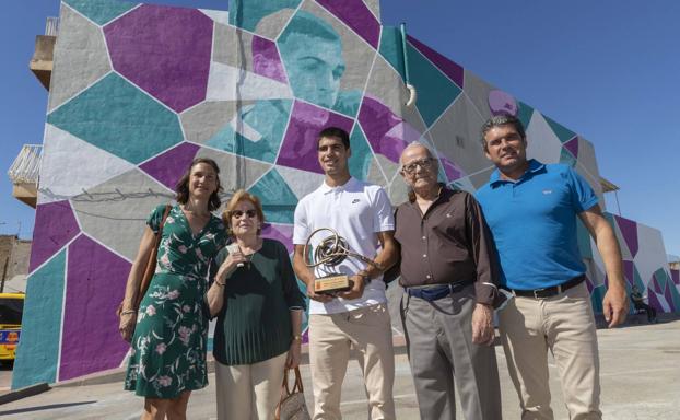 El Palmar inaugura el mural gigante dedicado a Carlos Alcaraz